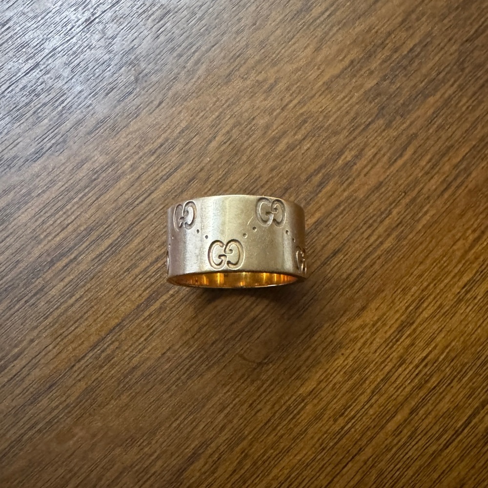 Icon Gucci 18k Gold Ring with Logo - Picture 6 of 6